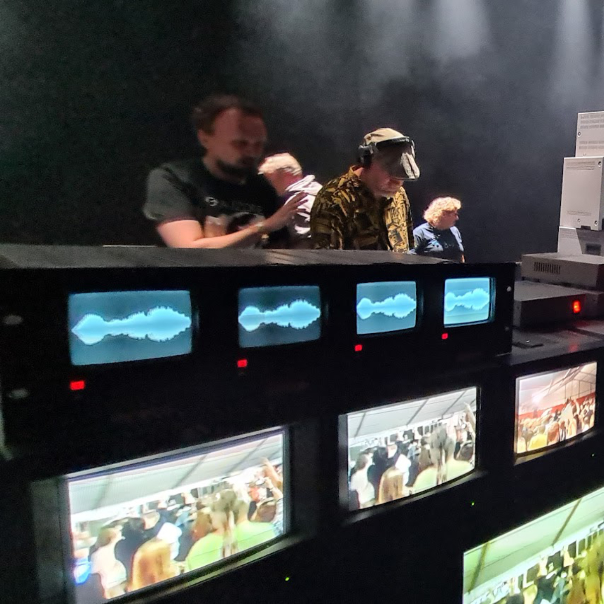 Crt tv videowall Lowlands festival